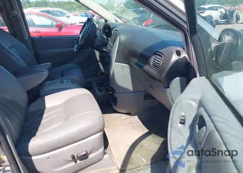 2005 Chrysler Town & Country Touring из США, поврежденный, VIN 2C8GP54L25R501589